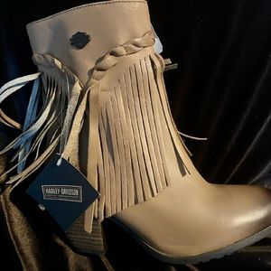 HARLEY-DAVIDSON FOOTWEAR WOMEN'S FRINGE RETTA TAN FASHION BOOT.  SIZE 9 MEDIUM